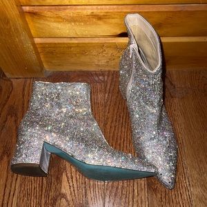 Kyla Silver Betsey Johnson Shoes Size 9